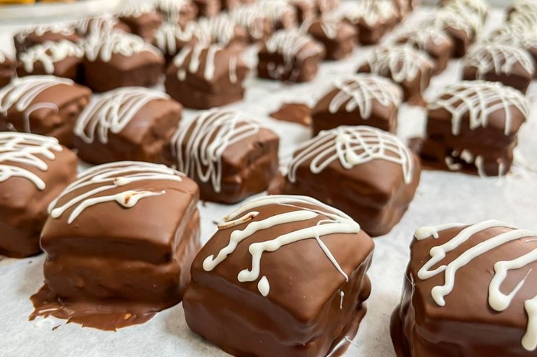 Turma concluiu curso voltado à produção de doces e geração de renda (2).jpg