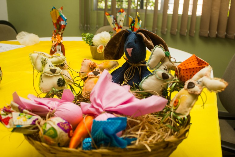 22.03.2022 Confecção de Ovos de Páscoa Fundo Social - Tadeu Filho Photo  (91).JPG