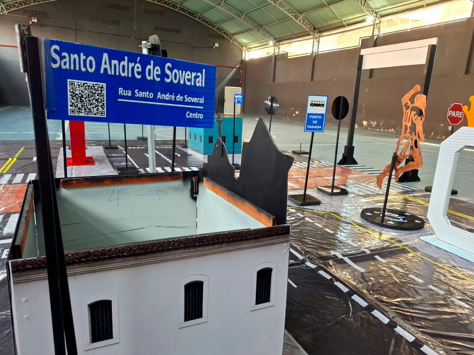 Minicidade e aprendizado na prática marcam início do Maio Amarelo em São Vicente III