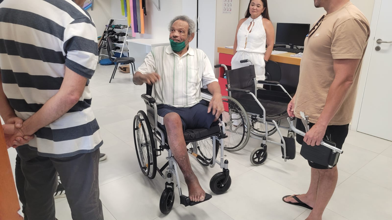 Pacientes de São Vicente recebem novos equipamentos3.jpeg