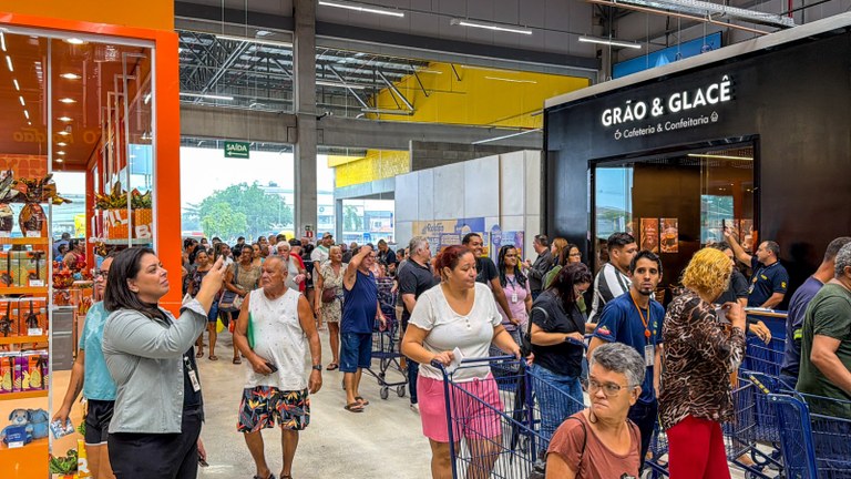 Procon realiza fiscalização no comércio de São Vicente em ação pelo Dia do Consumidor - 1.jpeg