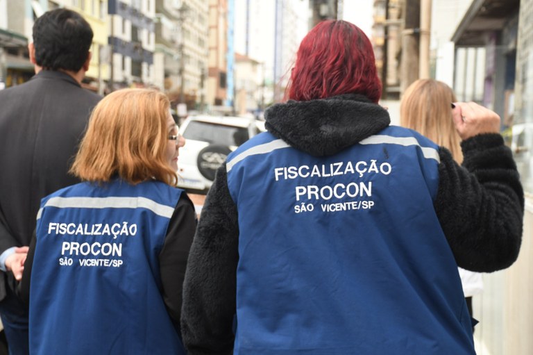 Procon realiza fiscalização no comércio de São Vicente em ação pelo Dia do Consumidor - 2.jpeg