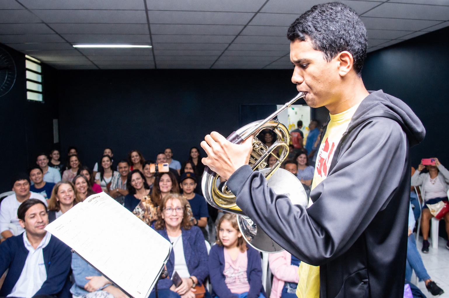 Projeto GURI leva talentos vicentinos para apresentação no Museu do Café 1.jpeg