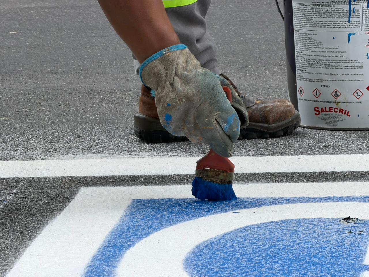 São Vicente intensifica pintura de sinalização de solo no Centro - 4.jpeg