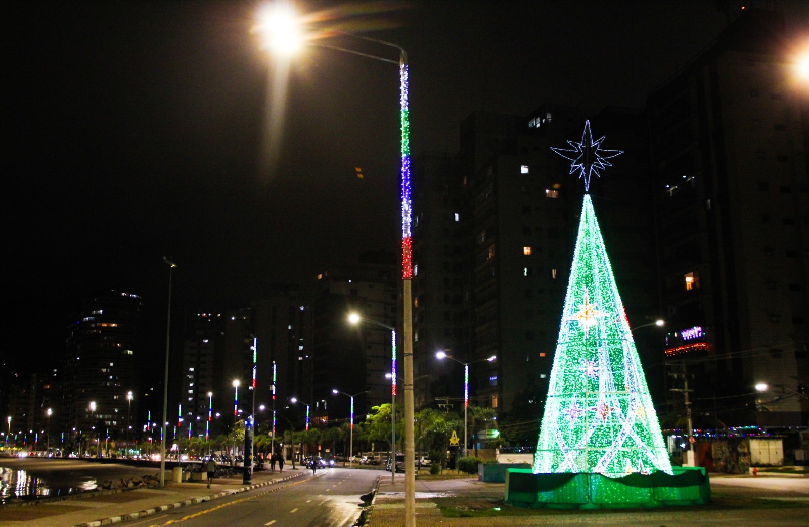 São Vicente realiza 1ª Parada de Natal1.jpeg