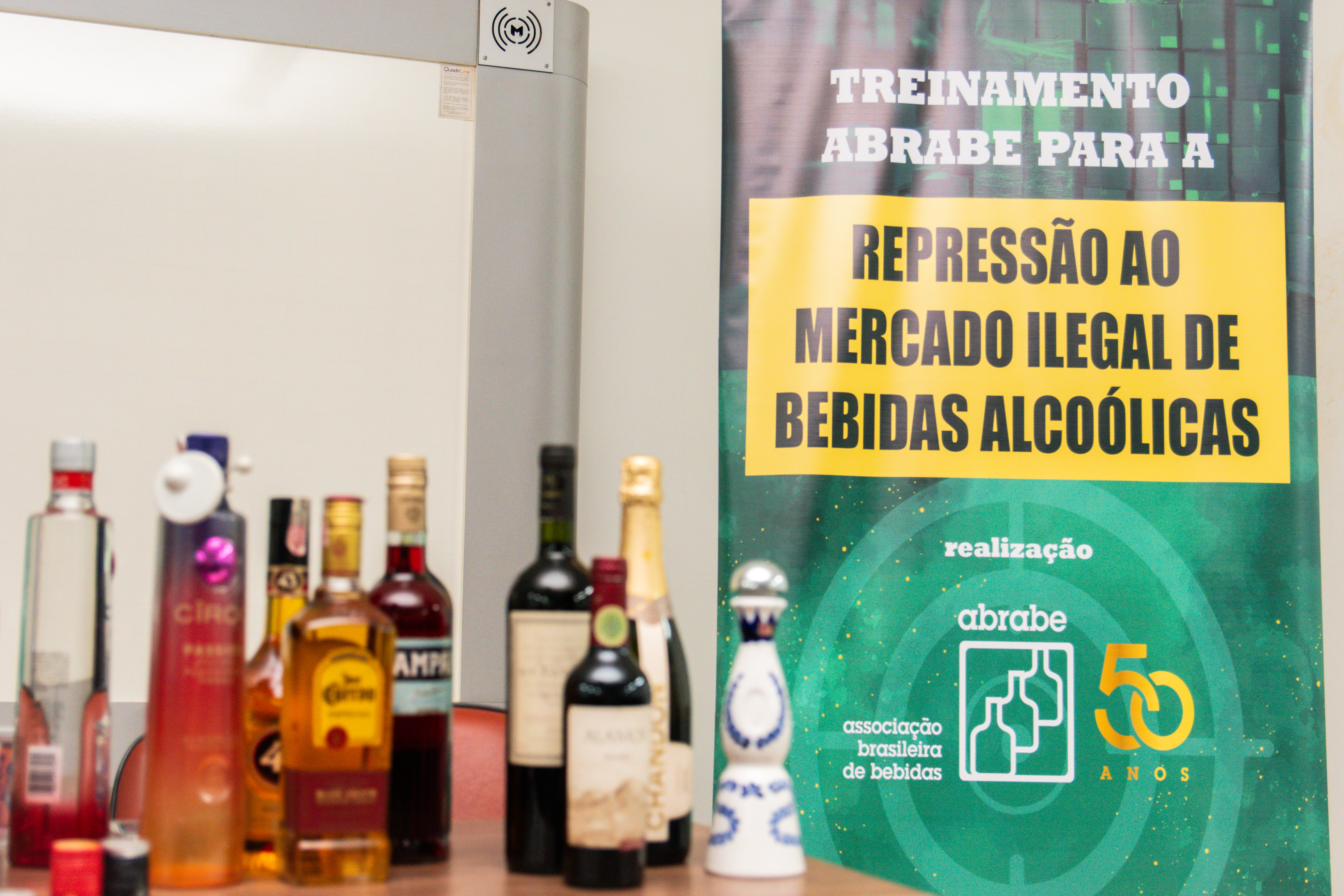 8 - Treinamento ABRABE para a repressao ao mercado ilegal de bebidas alcoolicas-01.jpg