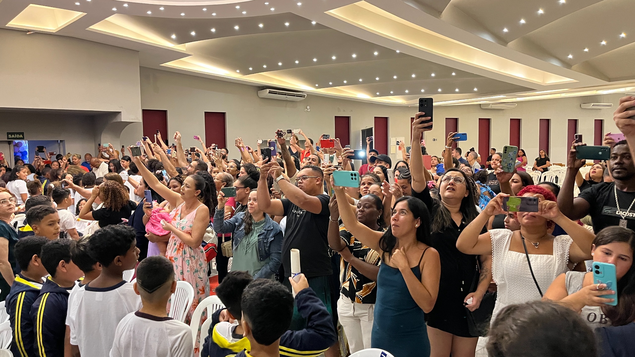 Sorrisos e emoções marcam8.jpeg