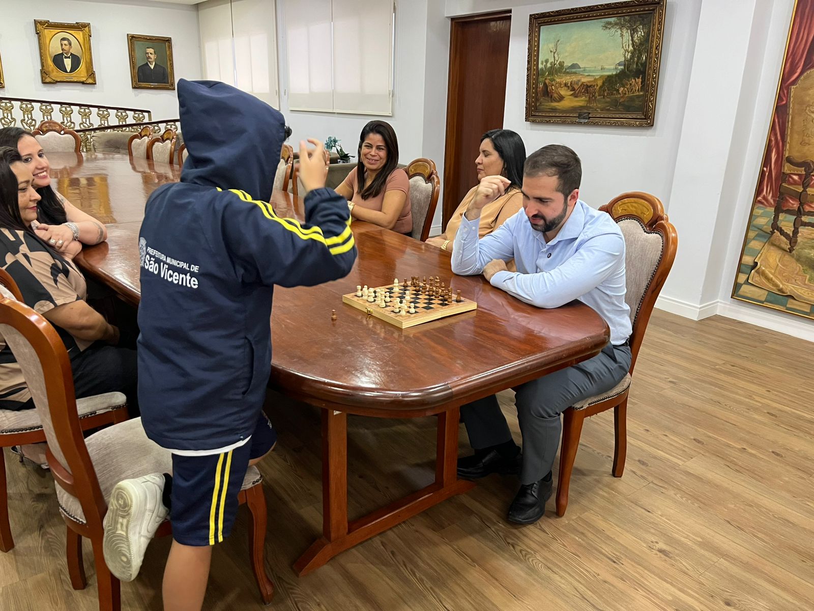Campeão paulista no de xadrez visita a Prefeitura de São Vicente7.jpeg