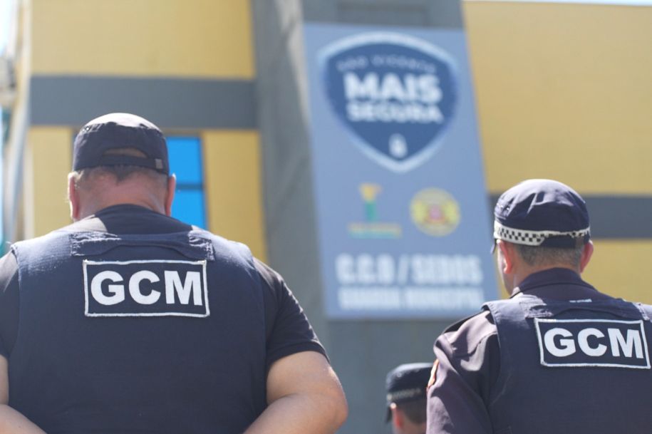 GCM de São Vicente detém indivíduo por violência contra idoso