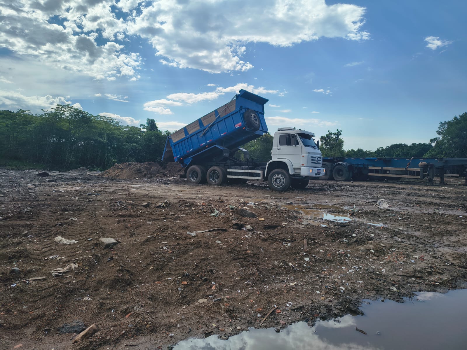GCM flagra descarte irregular e crime ambiental no Jardim Rio Branco