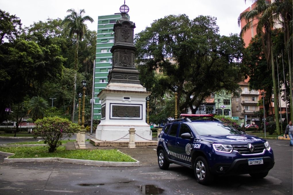 GCM prende homem após tentativa de golpe em agência bancária de São Vicente