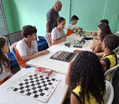 Jogos estudantis de São Vicente definem campeões em xadrez e damas