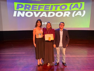 Kayo Amado recebe Prêmio Prefeito Inovador por projeto de tecnologia na gestão de resíduos sólidos