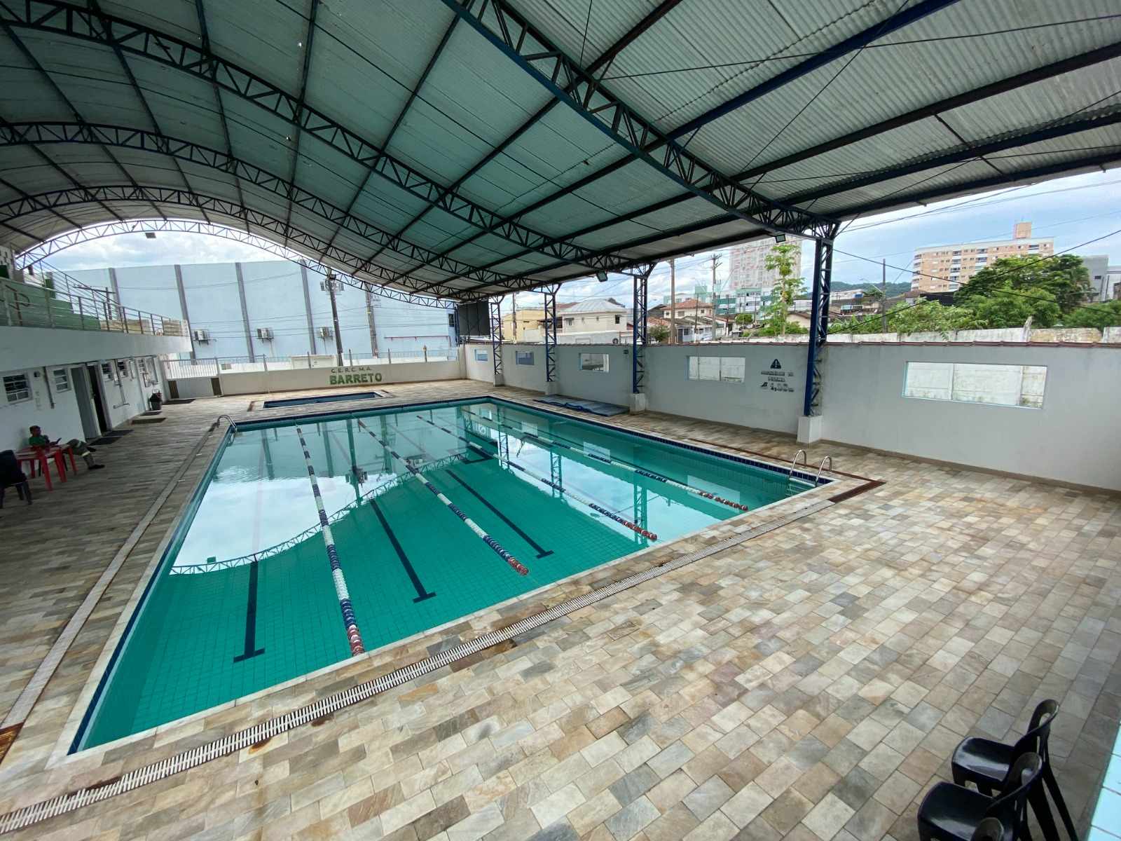 Mais de 150 vagas para aula de natação são abertas em São Vicente