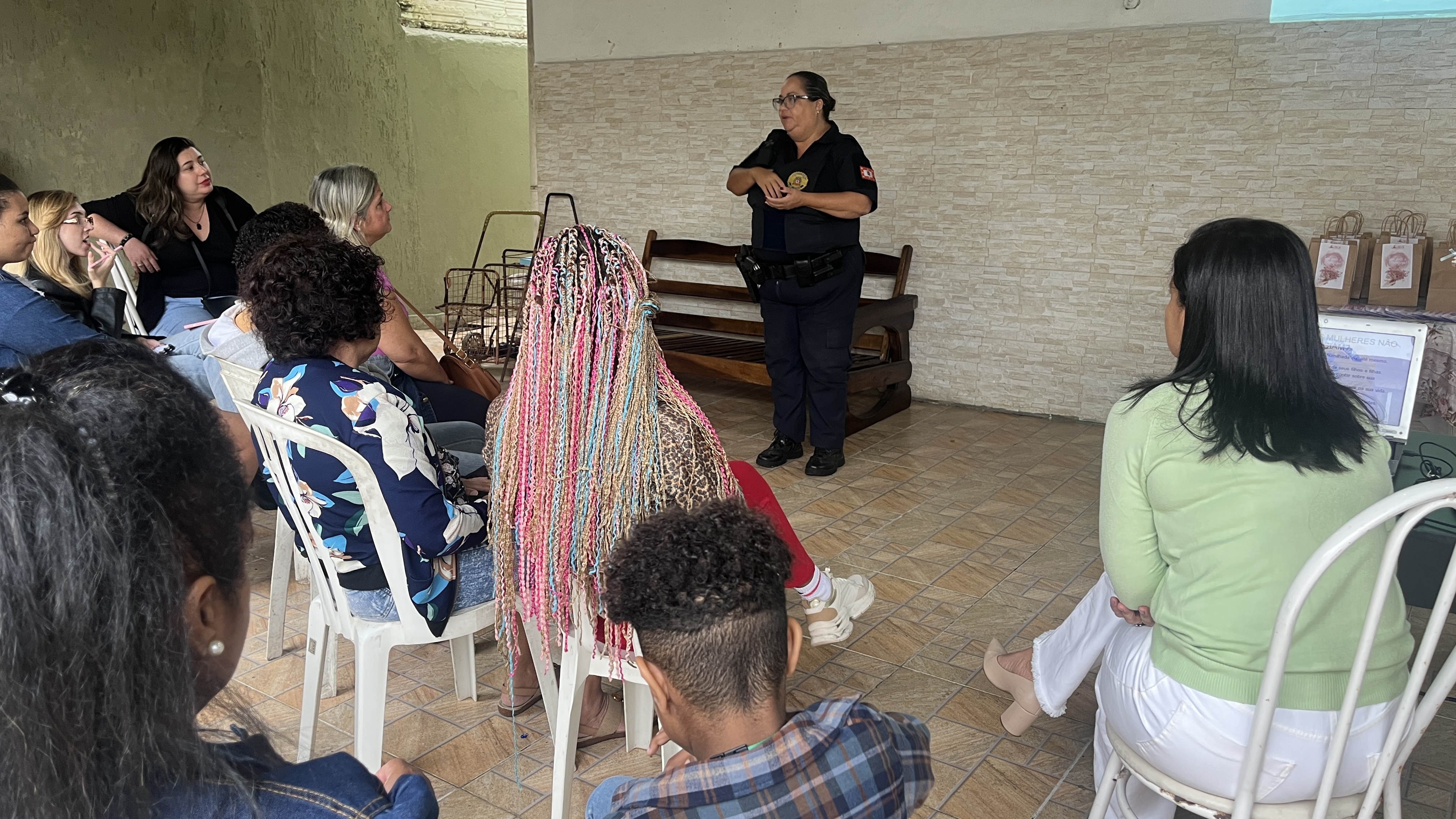 Mais que farda: Guarda de São Vicente promove reflexão sobre feminicídio em palestra tocante