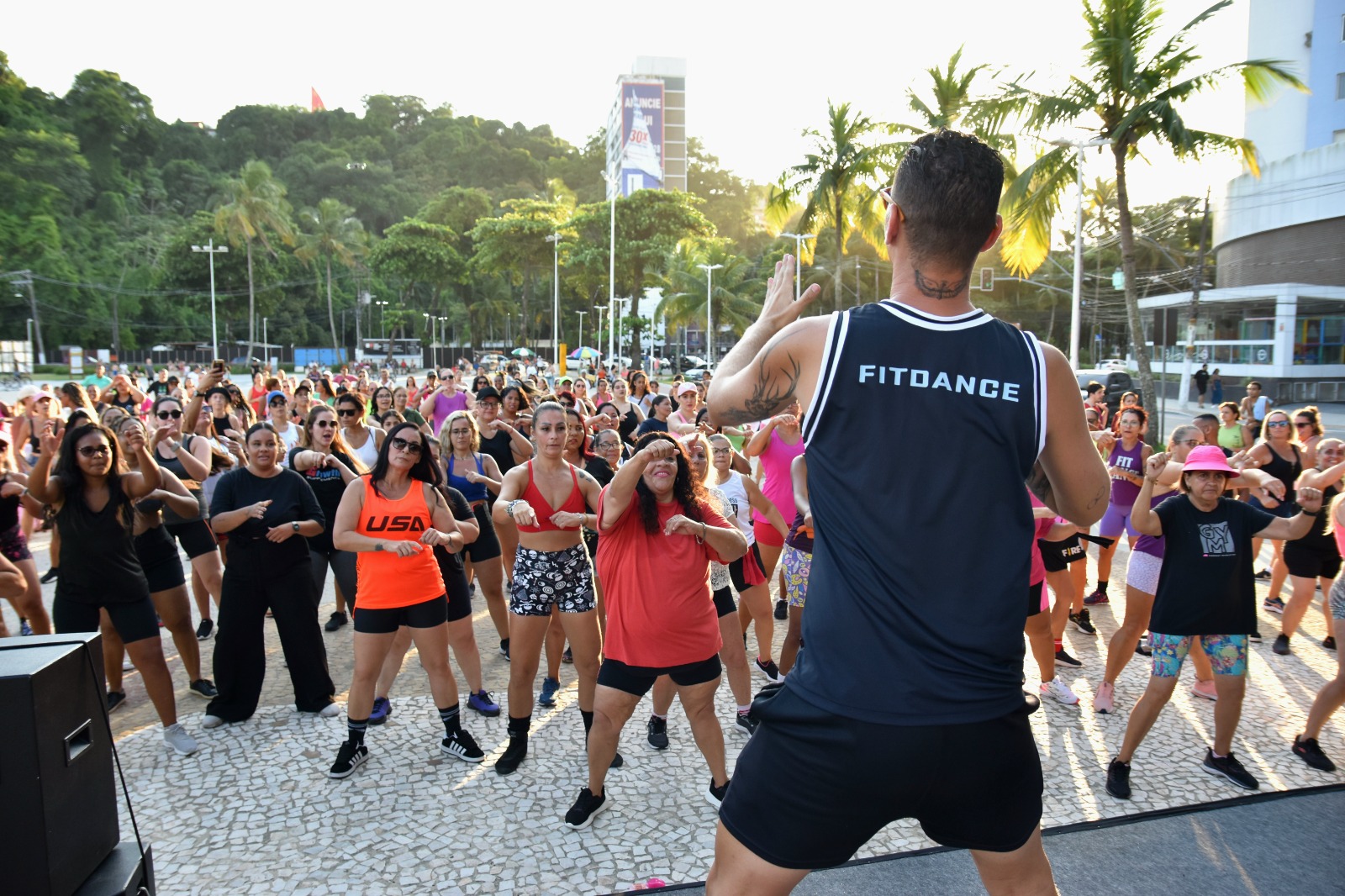 Manhã de movimento e bem-estar agita a Praça Tom Jobim neste sábado (28)