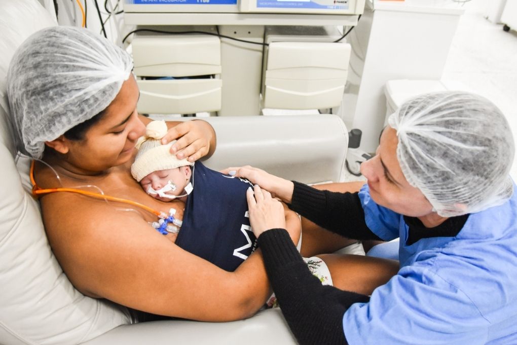 Método Canguru fortalece vínculo entre mães e bebês prematuros