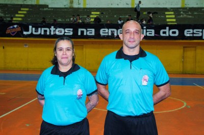 Muito além do apito: Árbitros inspiram e educam nos Jogos Estudantis de São Vicente