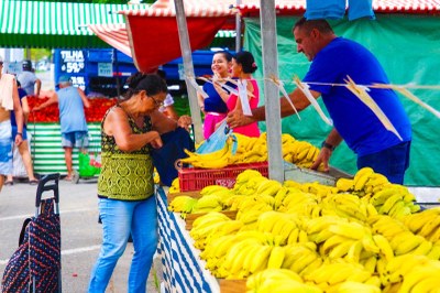 Nova fase da feira do Jóquei leva mais conforto e valorização ao comércio local