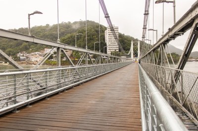 Obras na ciclovia da Av Tupiniquins interditam trânsito na Ponte Pênsil parcialmente