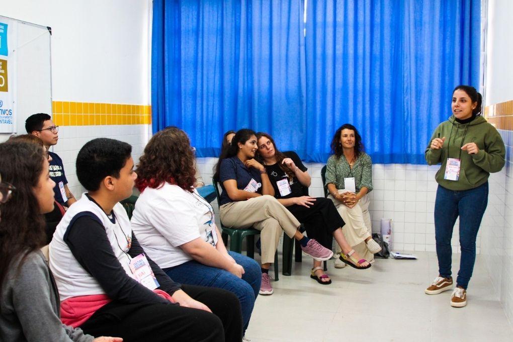 Pesquisadores internacionais visitam escolas certificadas com Selo Azul