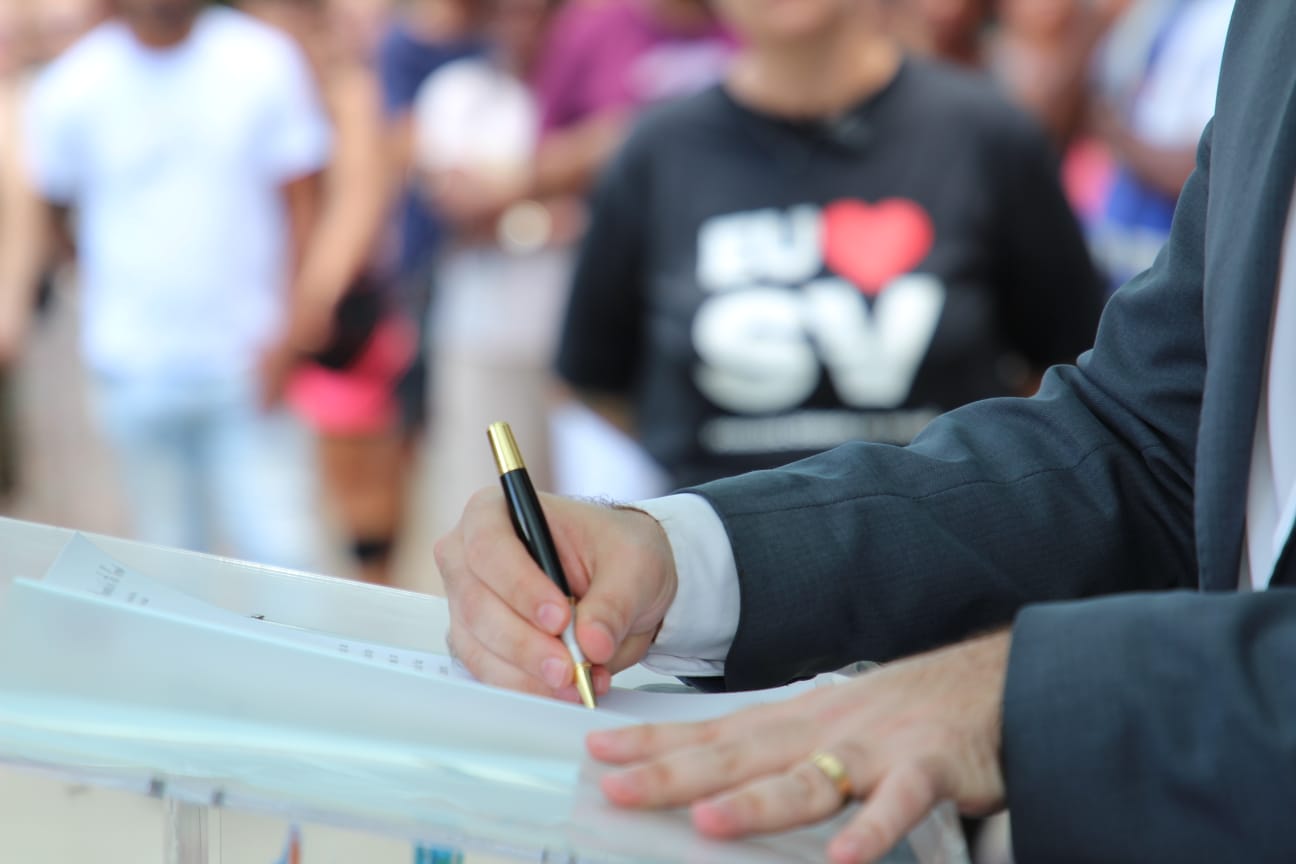 Prefeito Kayo Amado anuncia investimento de R$11,5 milhões em pacote de melhorias no dia do aniversário de São Vicente