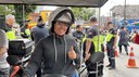 Prefeitura de São Vicente promove ação de segurança para motociclistas Prefeitura de São Vicente promove ação de segurança para motociclistas