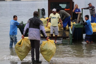 Prefeitura remove 1,3 tonelada de resíduos em mutirão no Parque Prainha