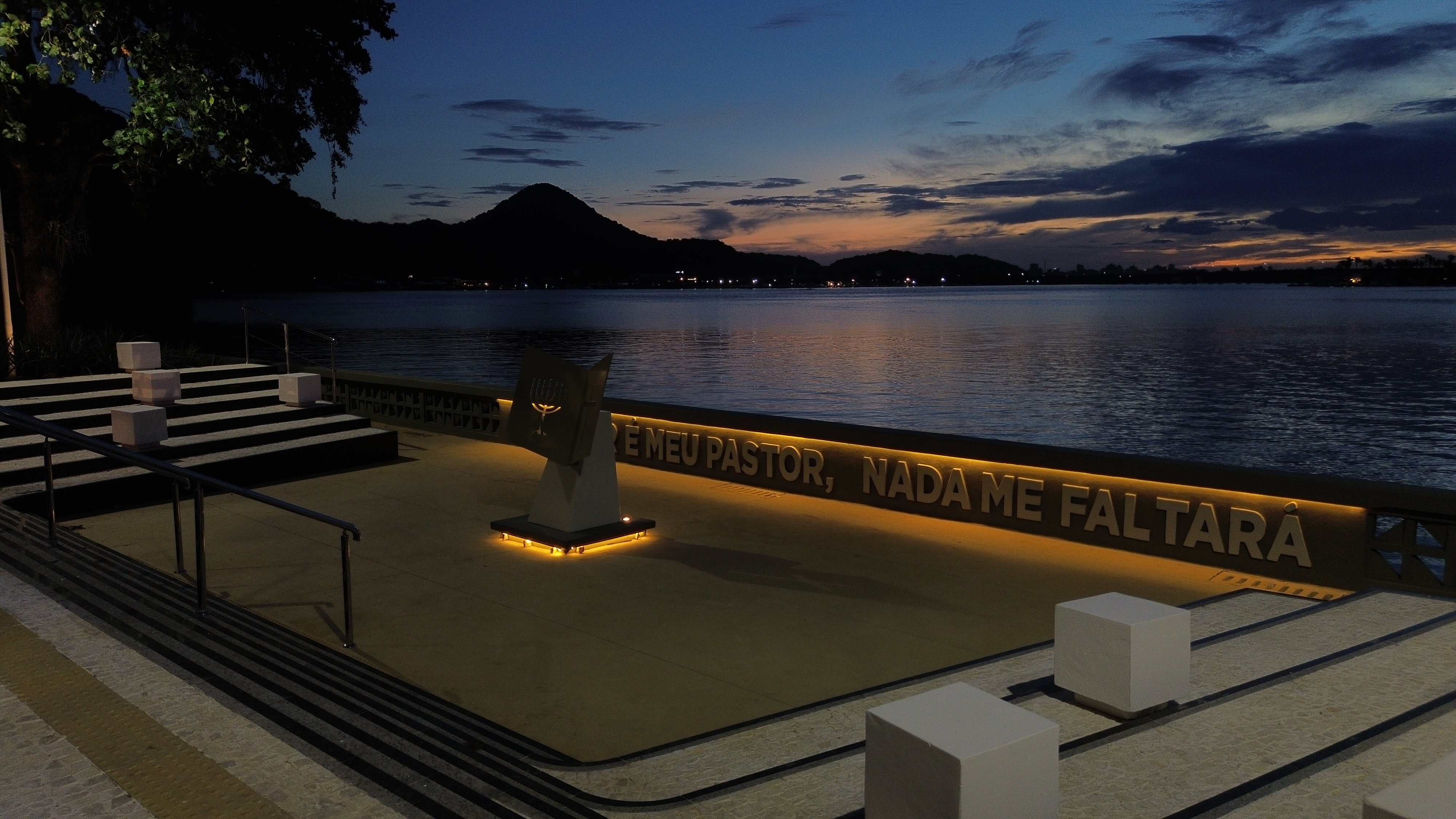 Primeira Praça da Bíblia à beira-mar do Brasil é inaugurada na terça-feira (28)