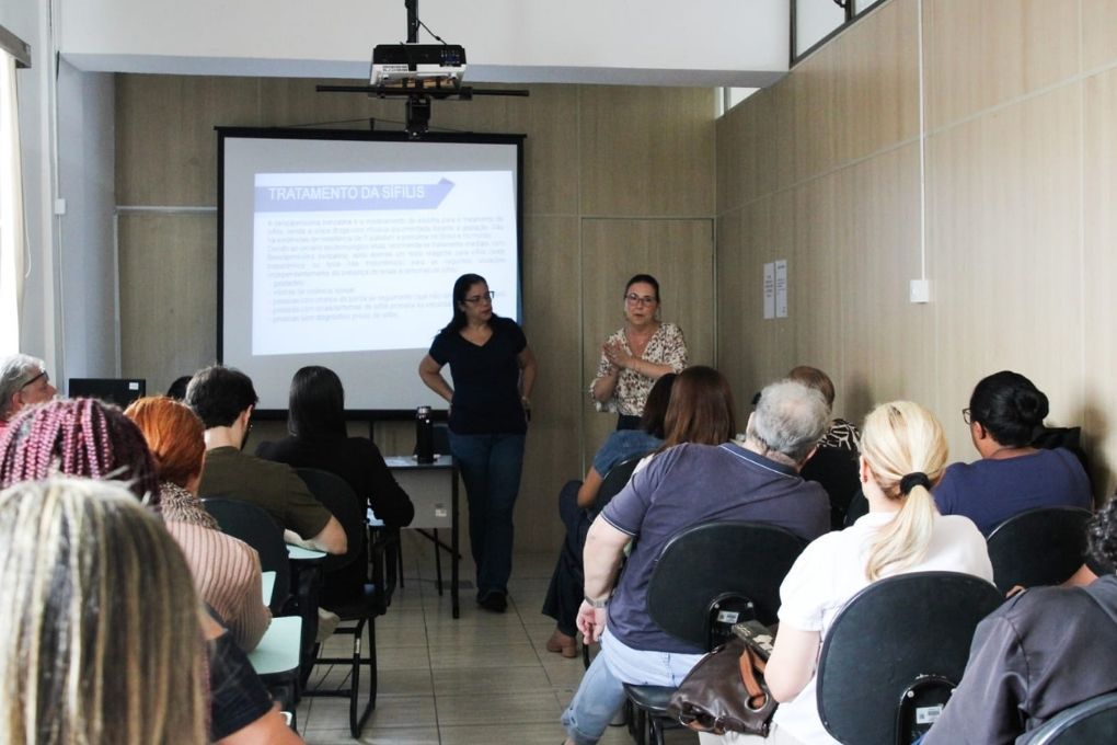 Profissionais da saúde de São Vicente participam de capacitação sobre sífilis adquirida