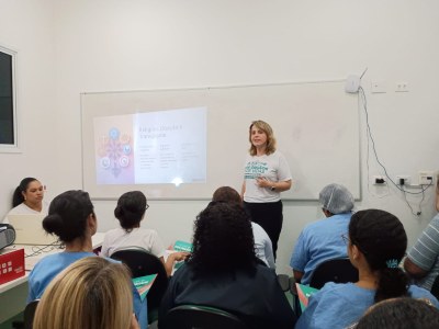 Profissionais do Hospital do Vicentino passam por treinamento sobre doação de córneas