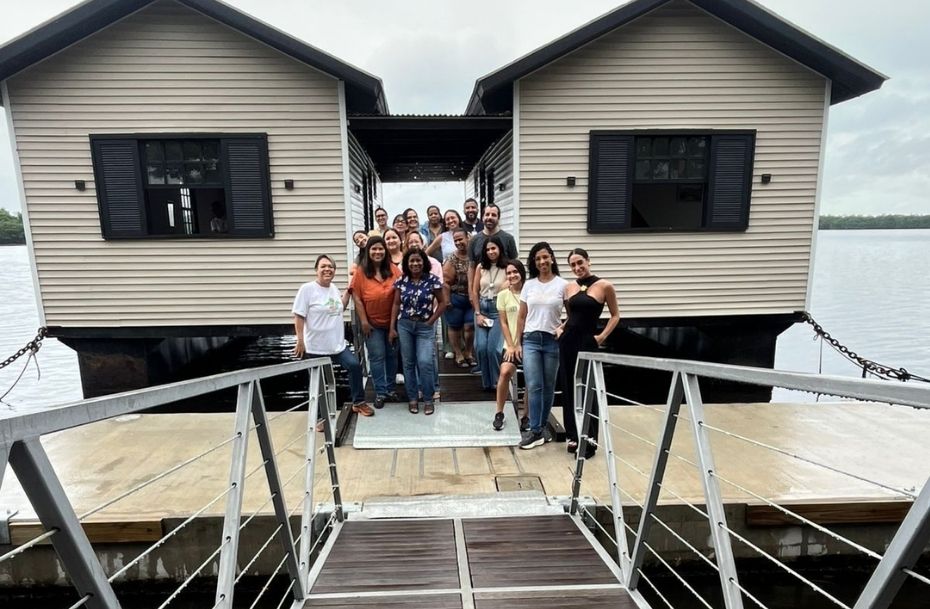 Projeto pedagógico “Entre a Serra e o Mar” leva professores de escola da Náutica 3 a Casas Flutuantes