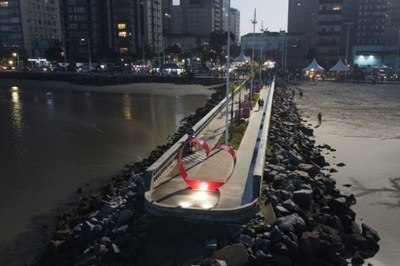 Remada Noturna reúne solidariedade e espírito natalino em São Vicente