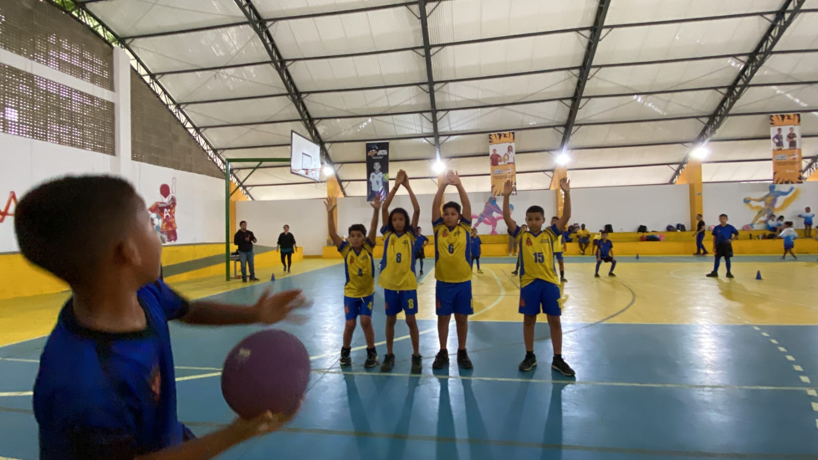 Rivais em dose dupla, UE Sebastião Ribeiro e AMEI Maria de Lourdes protagonizam finais emocionantes no JOESVINHO