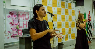 São Vicente amplia ações de acessibilidade e inclusão para estudantes surdos na rede municipal