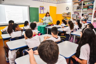 São Vicente celebra Dia da Alfabetização com avanços históricos no ensino