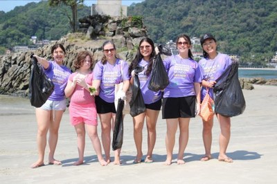 São Vicente coleta mais de 260 kg de lixo em mutirão no Dia Mundial da Limpeza