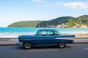 São Vicente recebe encontro de carros clássicos na Praia do Gonzaguinha