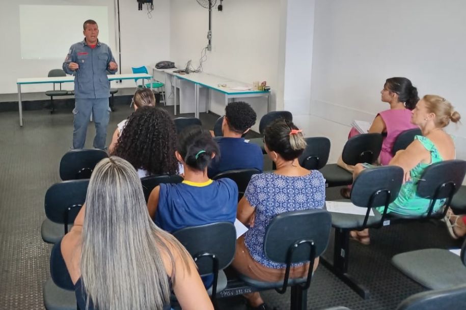 Seduc promove formação sobre a Lei Lucas para gestores de núcleos particulares