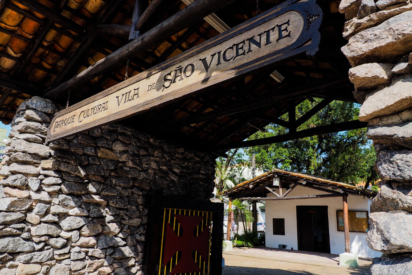 Teatro gratuito movimenta o Parque da Vila com o espetáculo “As Senhoras do Fim do Mundo”