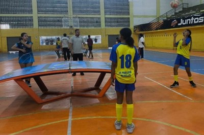 Teqball premia medalhistas nos Jogos Estudantis de São Vicente