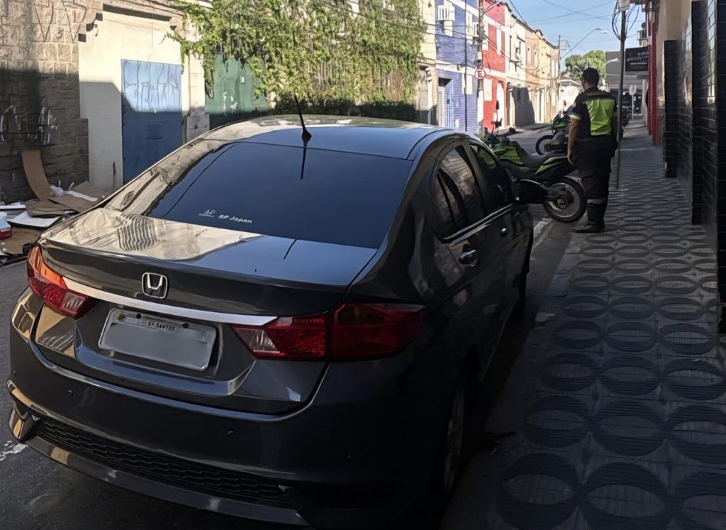 Veículo furtado em Santos é recuperado por agentes de trânsito em São Vicente