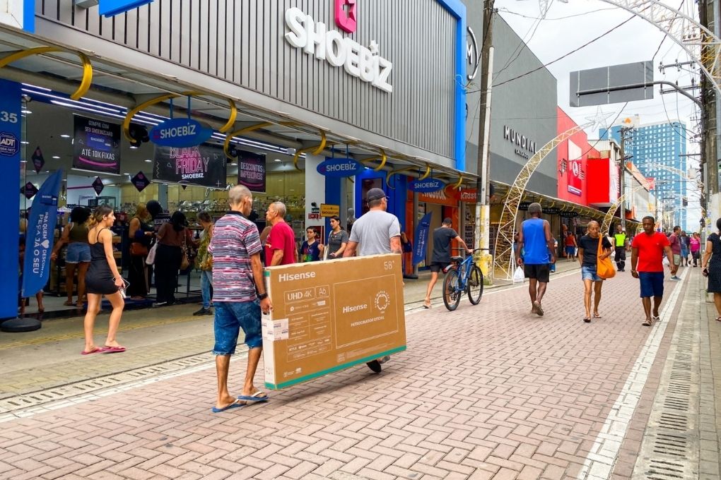 Vendas aumentam 10% na Black Friday e São Vicente vive expectativa para comércio aquecido no final do ano