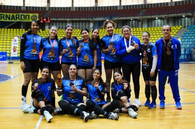 Vôlei feminino de São Vicente brilha e conquista bronze nos Jogos Regionais