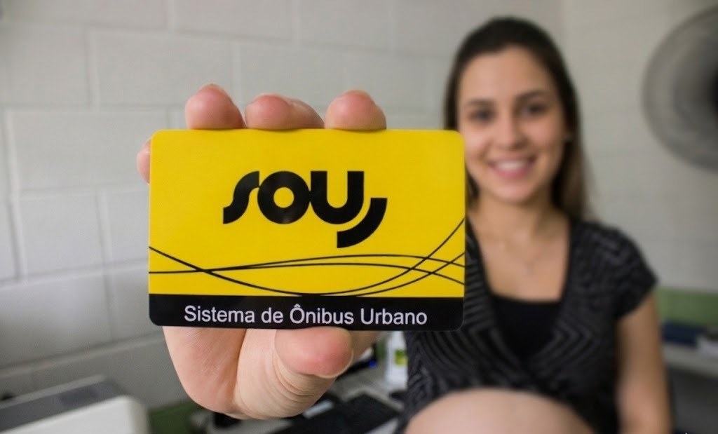 São Vicente lança “Cartão Mamãe Vicentina” com transporte municipal gratuito para gestantes e mães de bebês de até 6 meses