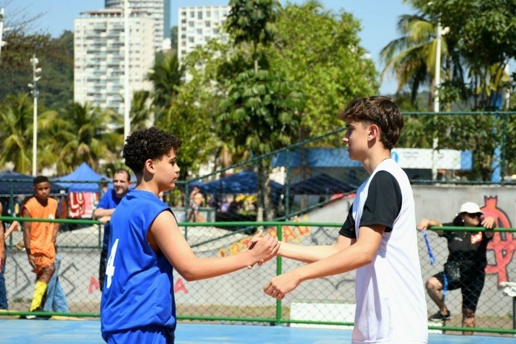 1ª Taça 3x3 de Basquete leva emoção e arte ao Parque da Juventude