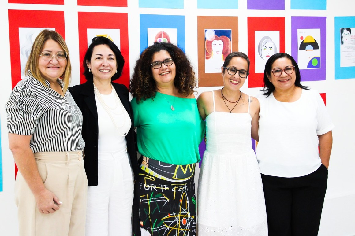 Mulheres em foco: São Vicente destaca trajetórias de força feminina na exposição Mulheres Minimalistas