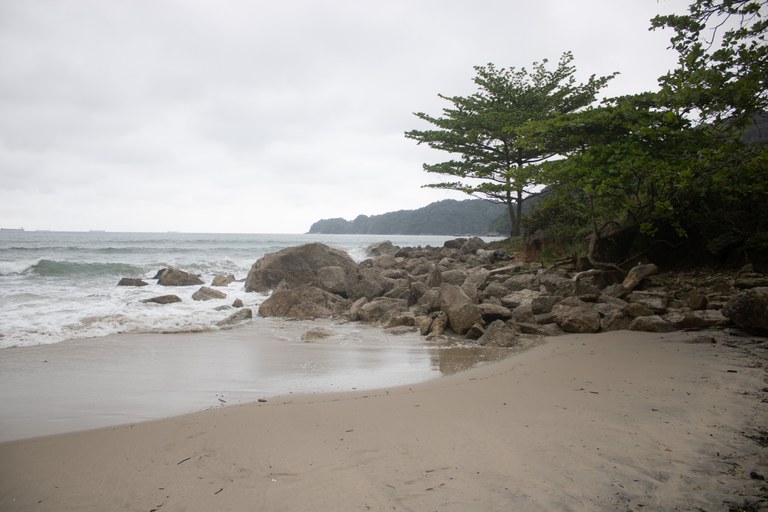 ITAQUITANDUVA_Vista_PedrasÁrvores